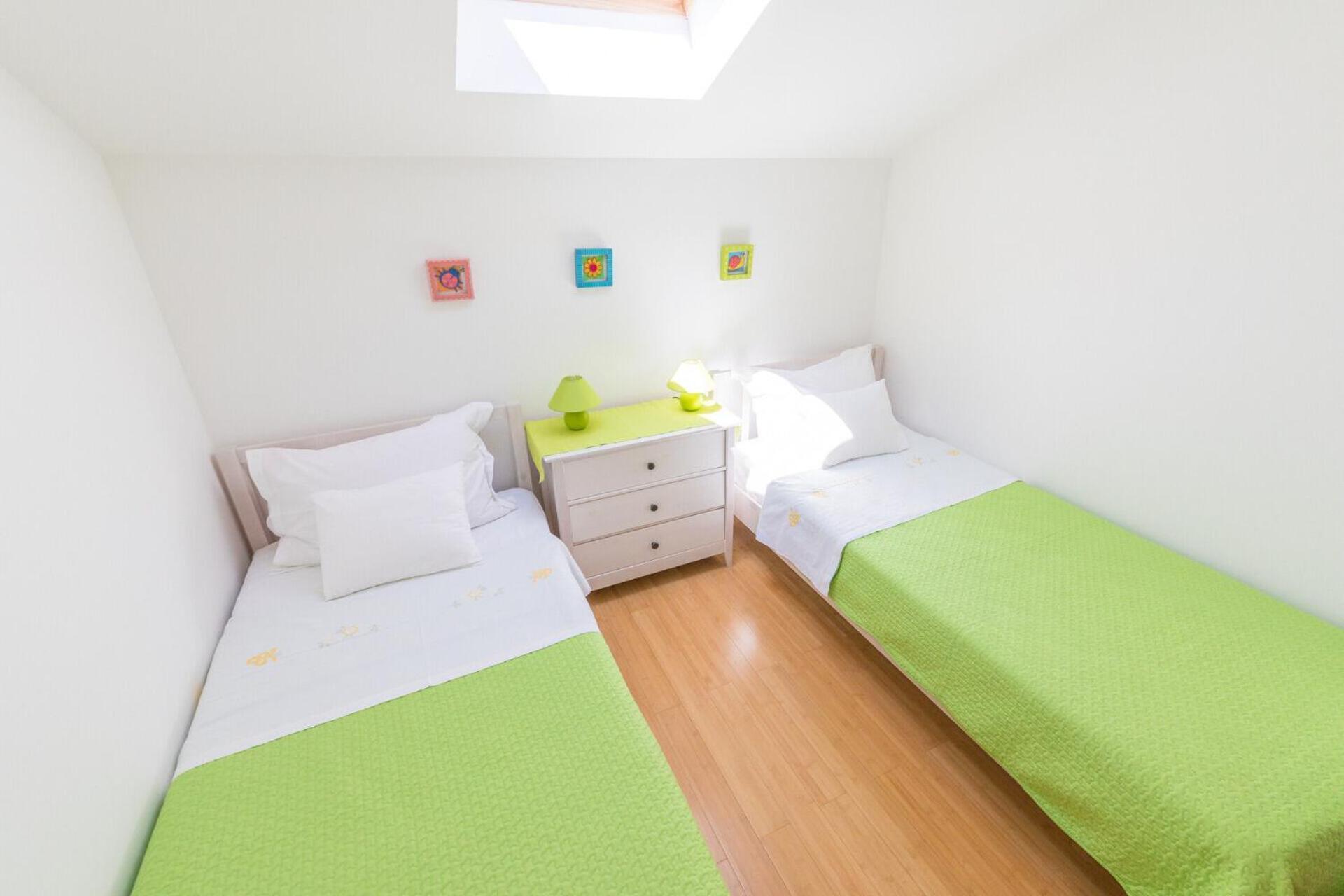 Apartments Seric Vrboska Bagian luar foto