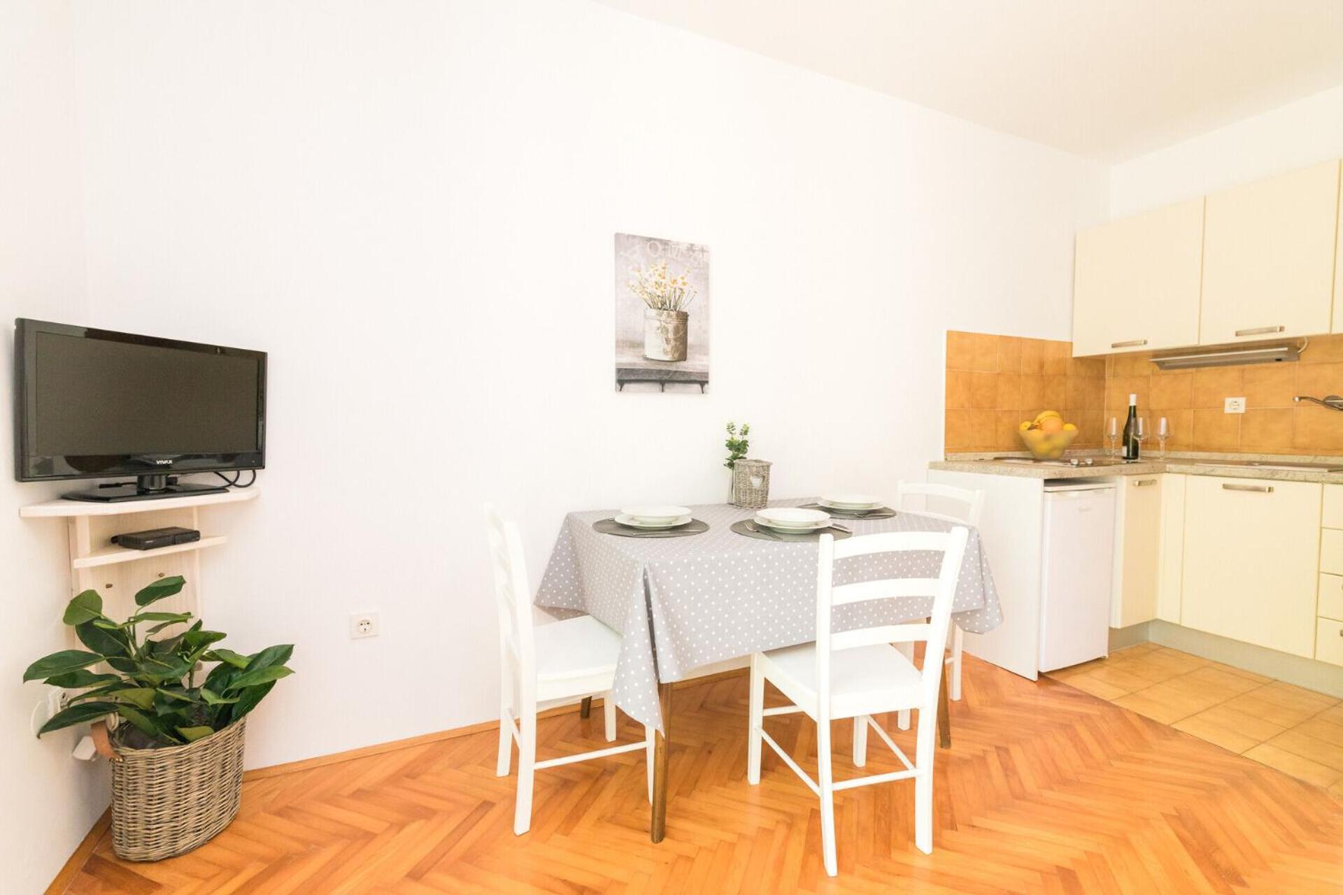 Apartments Seric Vrboska Bagian luar foto