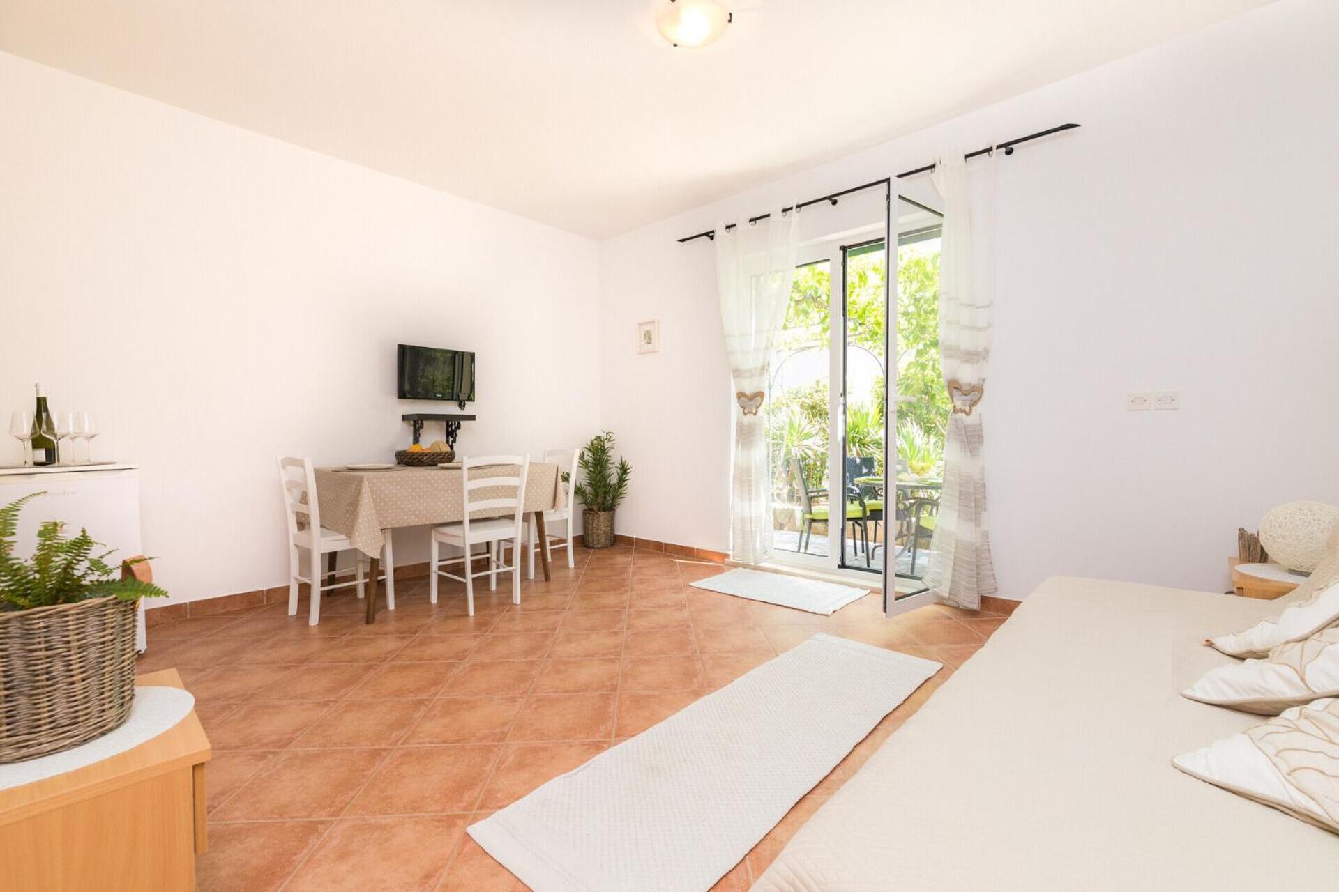Apartments Seric Vrboska Bagian luar foto